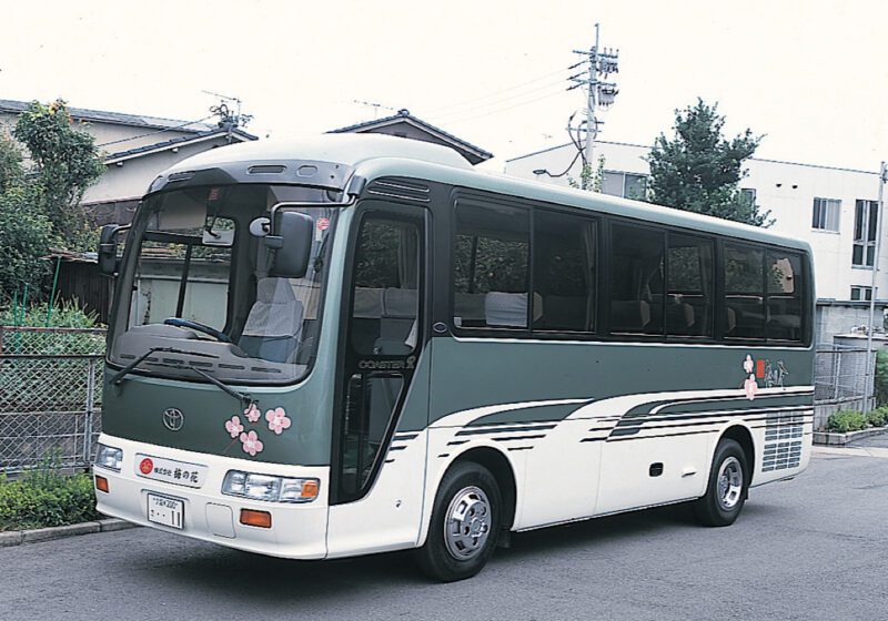 チャイナ梅の花バス