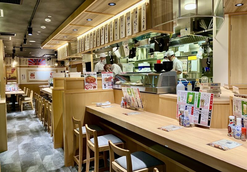 超速鮮魚寿司（R）羽田市場 博多駅地下街店店内