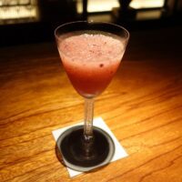 「Bar FURUKAWA」の「巨峰とラズベリーのフローズンカクテル」