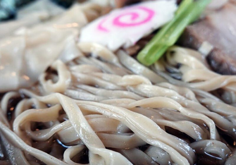 かなで　ワンタン中華そばの麺