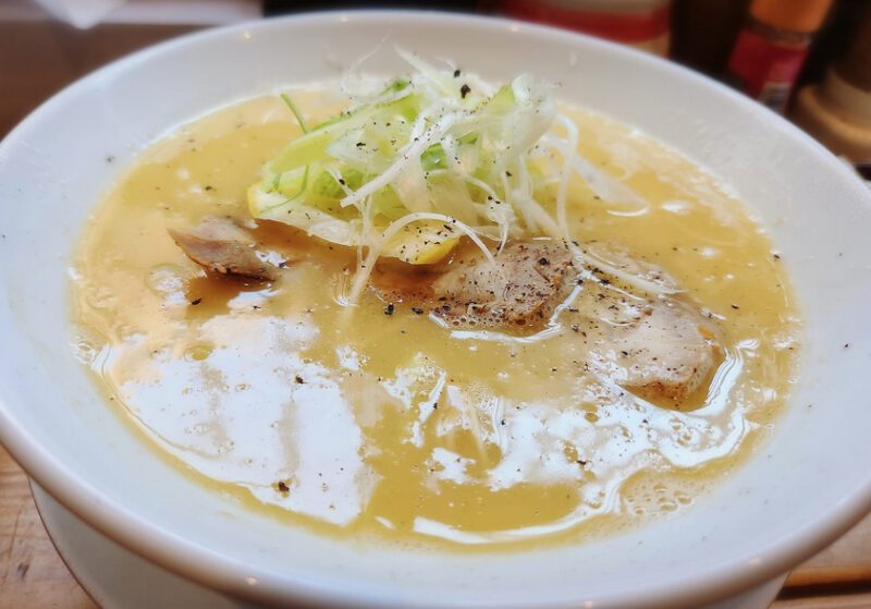 麺屋蓮々　鶏白湯ラーメン