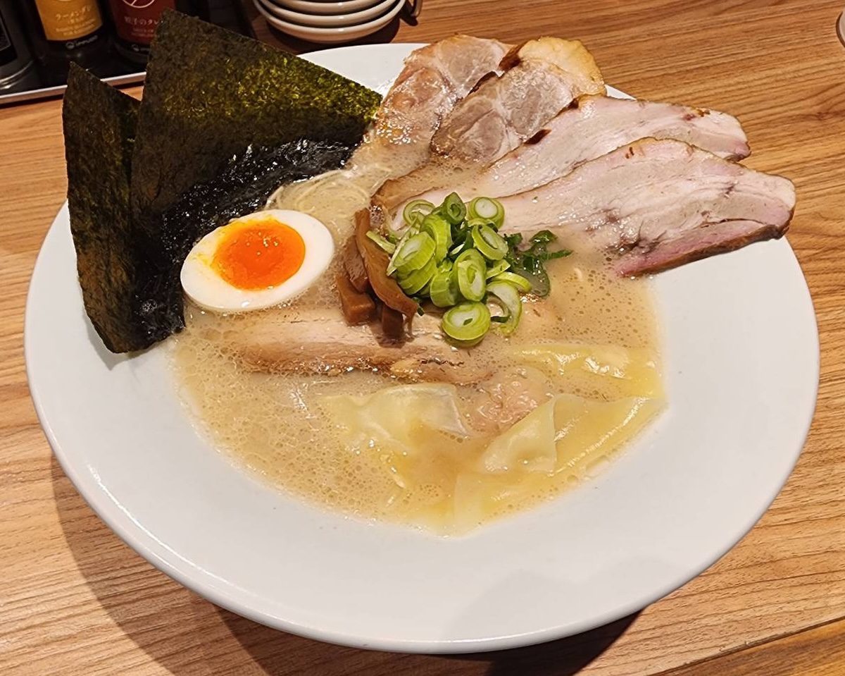 一風堂 福岡空港店（大名本店別館）糸島ラーメン