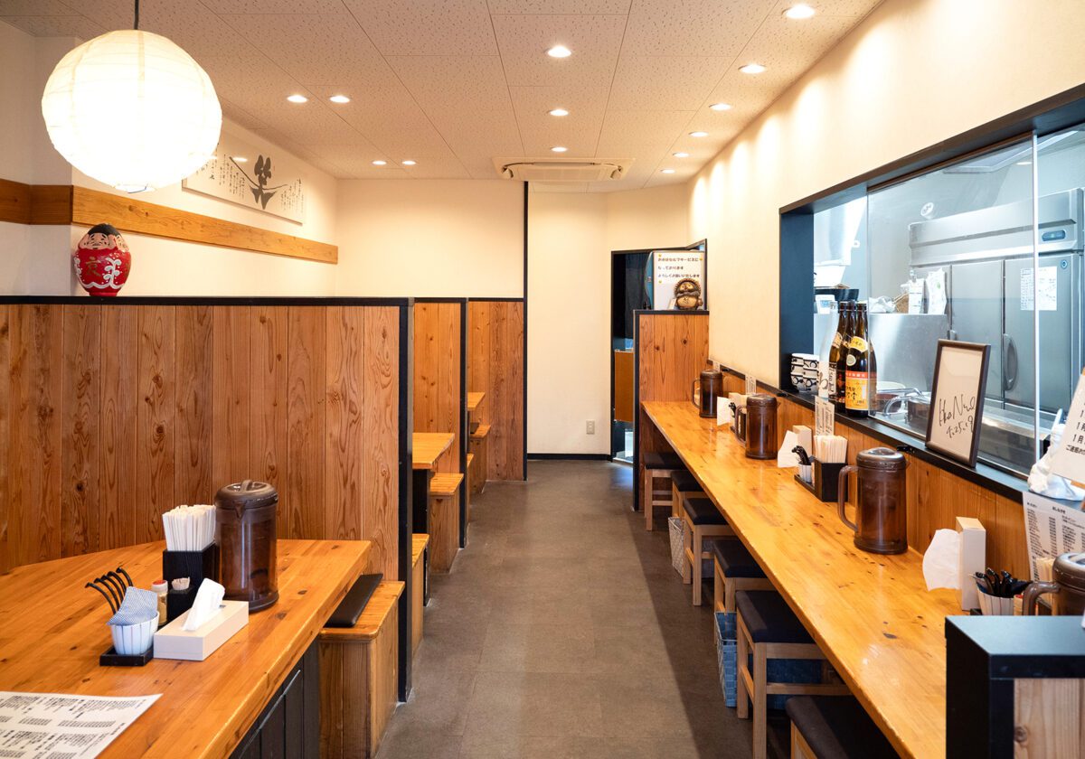 福岡 うどん高浜や 店内