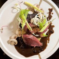 アニオン肉料理