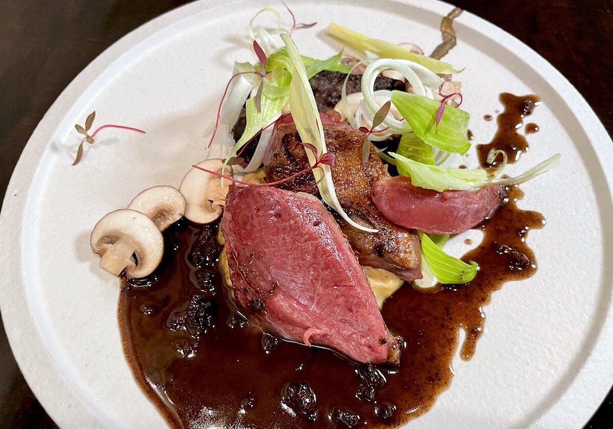 アニオン肉料理