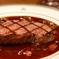 天神ワンビル　ザ コンチネンタル ロイヤル アンド ゴー　肉料理