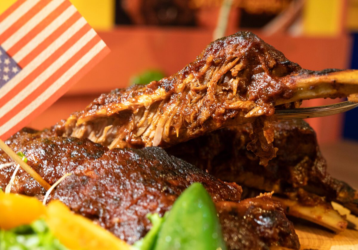 博多区 チリ ダイニング スペアリブ