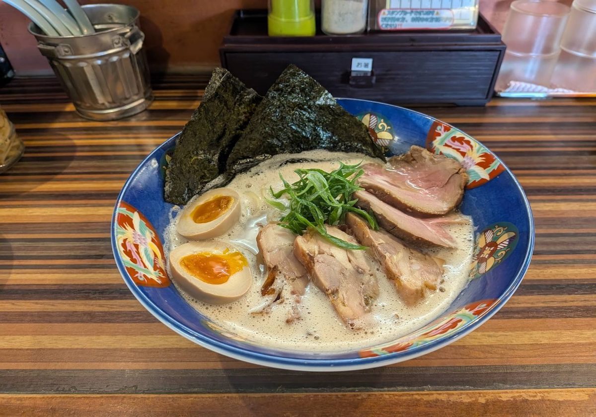 創作白湯 かなで食堂　特製鶏豚白湯