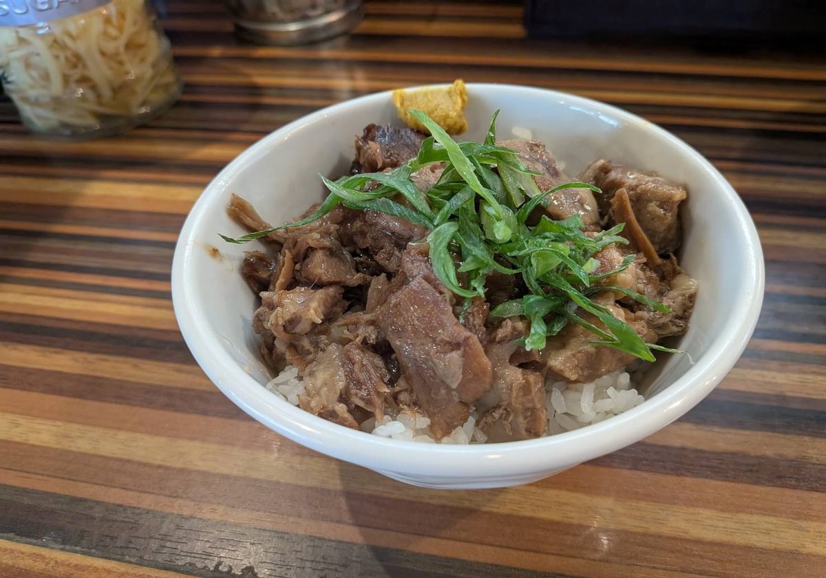 創作白湯かなで食堂　旨とろチャーシュー丼