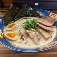 創作白湯かなで　特製鶏豚