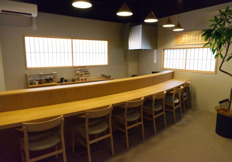おすしや飯すけ 店内