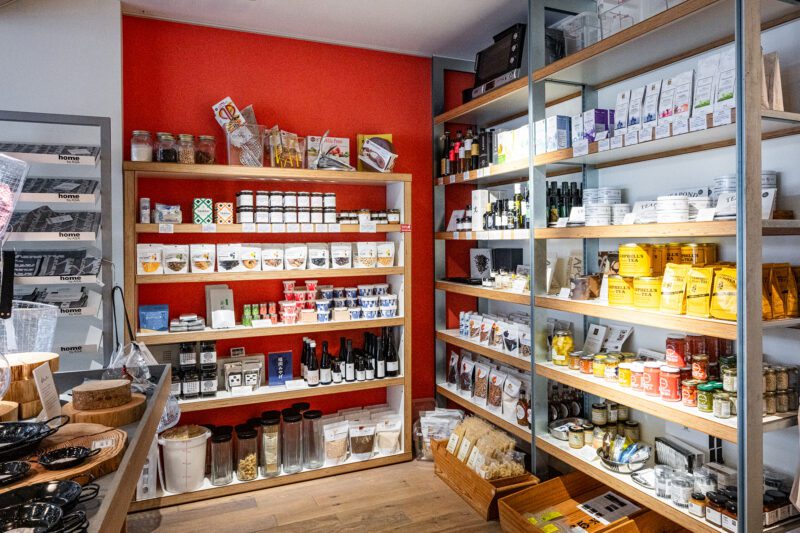 薬院 BBB& 店内