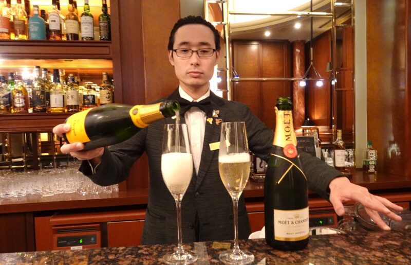 リーガロイヤルホテル小倉 メインバー「セラーバー」