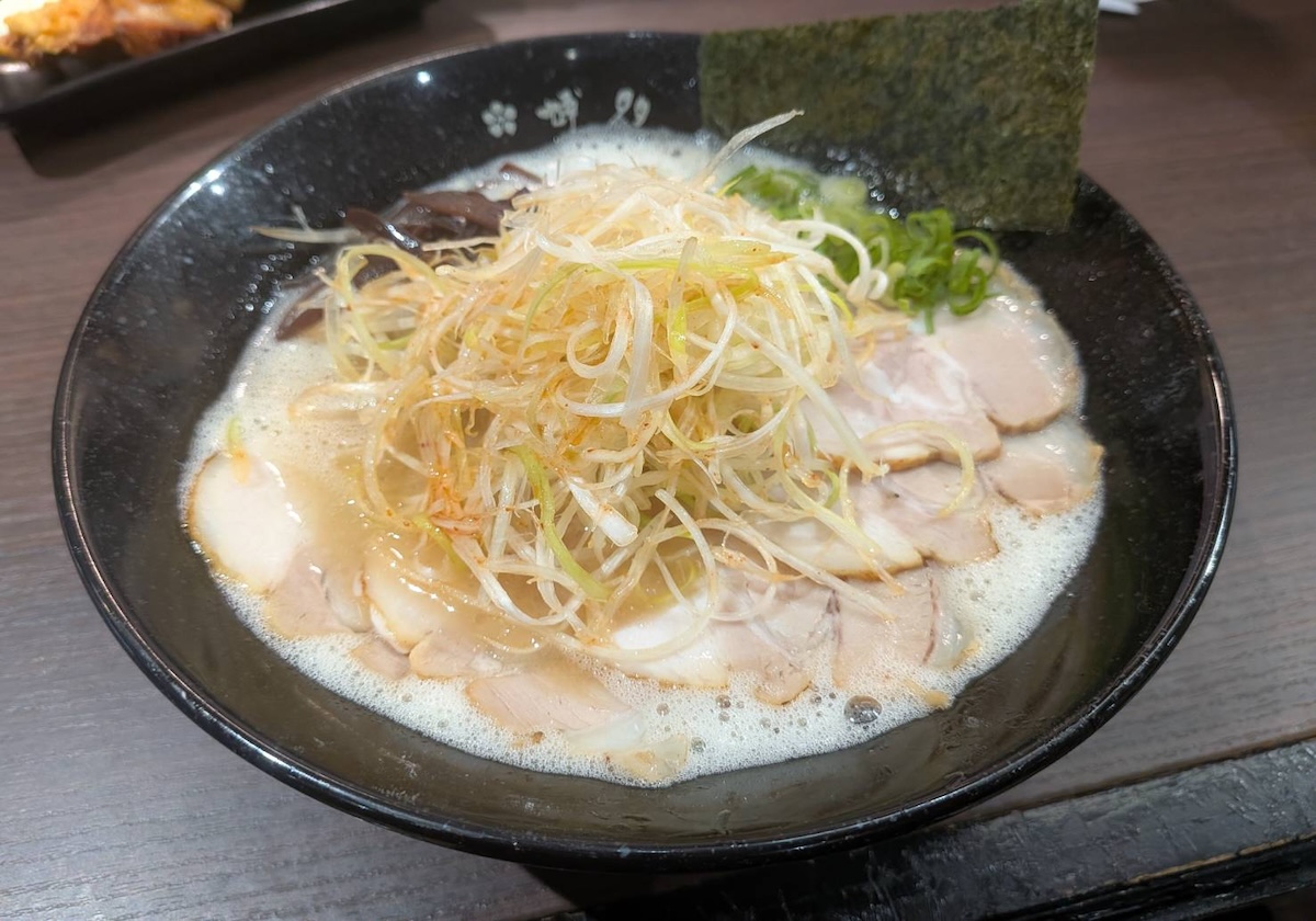 博多一叶辛ネギチャーシューメン