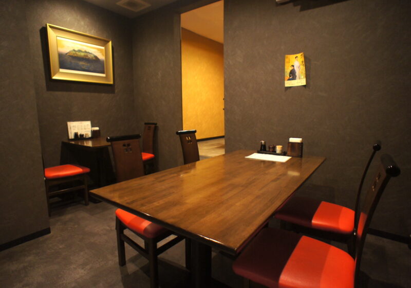 天安テーブル席