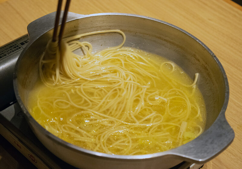 水炊きと素揚げ麺