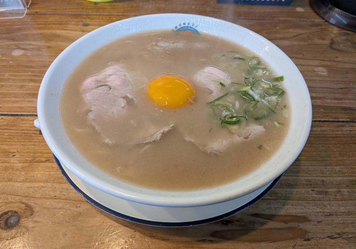 クモノウエ ラーメン卵入り