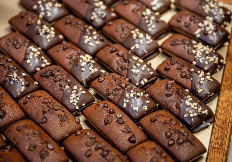 博多　チョコレートショップ本店　フィナンシェ