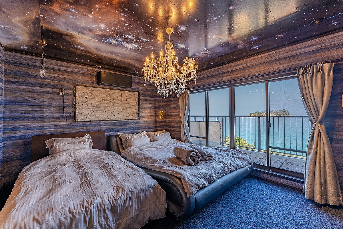 an elegant beachfront villla_内観