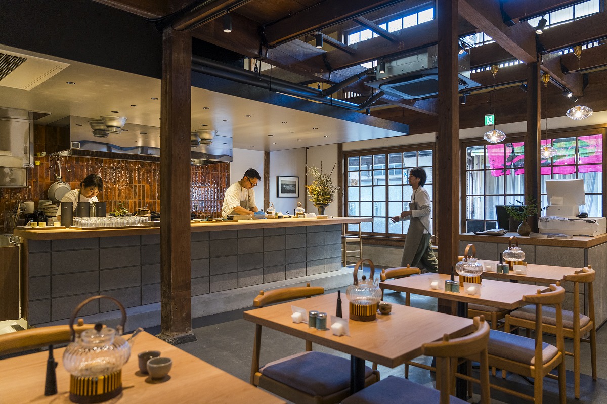 甚六朝市食堂_店内