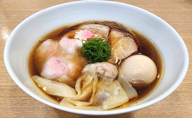 らぁ麺 稲田　あごだし鶏らぁ麺〈濃口〉＋煮玉子