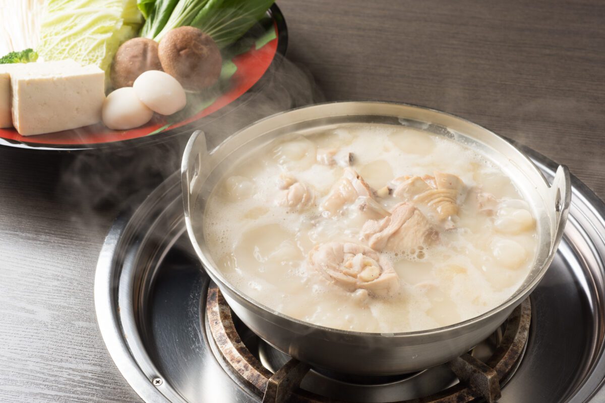 年中食べたい博多の水炊き